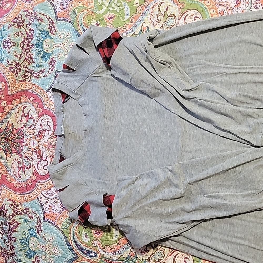 Shoulder slit long sleeve winter top